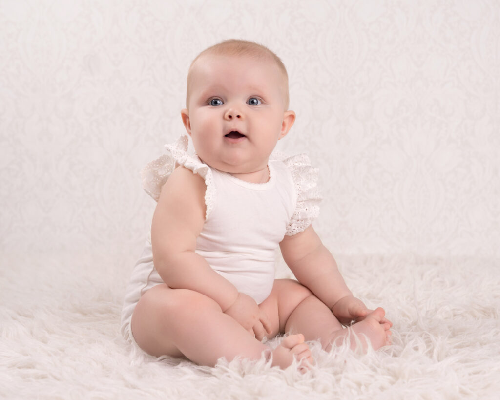 baby sitter på pels babyfotografering studio fotograf baby ski oslo